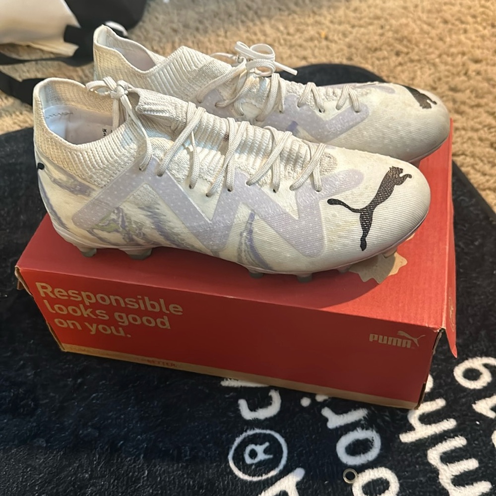 women’s puma soccer cleats